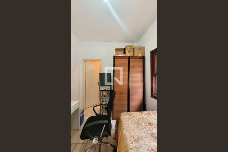 Casa à venda com 285m², 4 quartos e 4 vagas Casa à venda com 285m², 4 quartos e 4 vagasQuarto de Serviço
