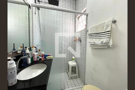 Casa à venda com 300m², 5 quartos e 3 vagas Casa à venda com 300m², 5 quartos e 3 vagasBanheiro Corredor