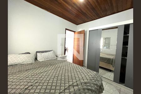 Casa à venda com 300m², 5 quartos e 3 vagas Casa à venda com 300m², 5 quartos e 3 vagasSuite Edícula