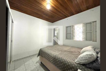 Casa à venda com 300m², 5 quartos e 3 vagas Casa à venda com 300m², 5 quartos e 3 vagasSuite Edícula
