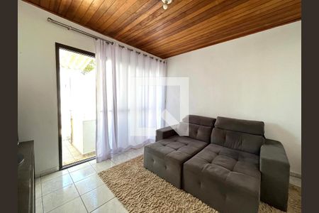 Casa à venda com 300m², 5 quartos e 3 vagas Casa à venda com 300m², 5 quartos e 3 vagasSala Edícula