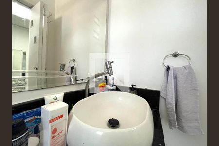 Casa à venda com 300m², 5 quartos e 3 vagas Casa à venda com 300m², 5 quartos e 3 vagasBanheiro da Suíte