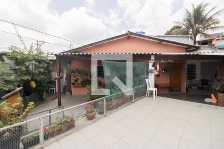 Casa à venda com 200m², 3 quartos e 2 vagas Casa à venda com 200m², 3 quartos e 2 vagasÁrea comum