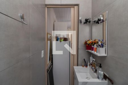 Casa à venda com 200m², 3 quartos e 2 vagas Casa à venda com 200m², 3 quartos e 2 vagasBanheiro 2