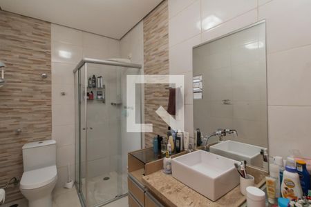 Casa à venda com 200m², 3 quartos e 2 vagas Casa à venda com 200m², 3 quartos e 2 vagasBanheiro 1