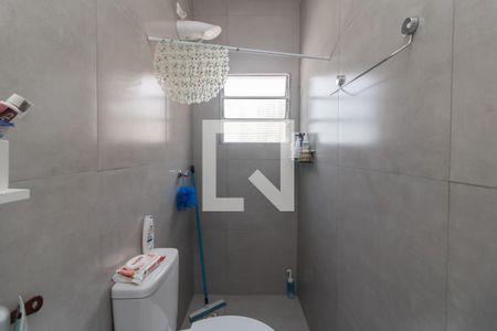 Casa à venda com 200m², 3 quartos e 2 vagas Casa à venda com 200m², 3 quartos e 2 vagasBanheiro 2