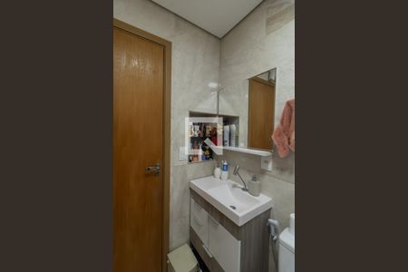 Casa à venda com 200m², 3 quartos e 2 vagas Casa à venda com 200m², 3 quartos e 2 vagasBanheiro da Suíte