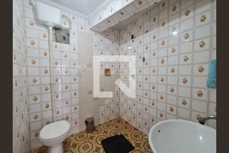 Casa à venda com 200m², 3 quartos e 4 vagasLavabo da garagem