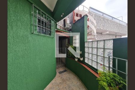 Casa à venda com 200m², 3 quartos e 4 vagasCorredor