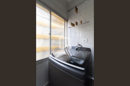 Apartamento à venda com 76m², 2 quartos e 1 vaga Apartamento à venda com 76m², 2 quartos e 1 vagaCozinha e Área de Serviço