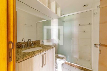 Apartamento à venda com 75m², 2 quartos e 1 vaga Apartamento à venda com 75m², 2 quartos e 1 vagaBanheiro da Suíte