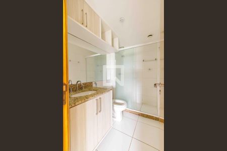 Apartamento à venda com 75m², 2 quartos e 1 vaga Apartamento à venda com 75m², 2 quartos e 1 vagaBanheiro da Suíte