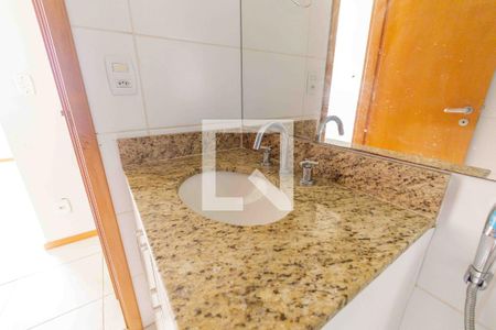Apartamento à venda com 75m², 2 quartos e 1 vaga Apartamento à venda com 75m², 2 quartos e 1 vagaBanheiro da Suíte
