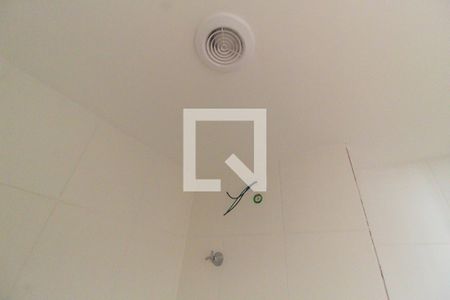 Banheiro de kitnet/studio para alugar com 1 quarto, 26m² em Jardim Helena, São Paulo