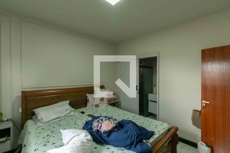 Casa para alugar com 350m², 5 quartos e 3 vagas Casa para alugar com 350m², 5 quartos e 3 vagasQuarto 4 Suite