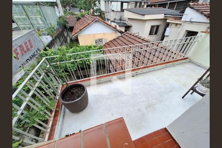 Casa à venda com 312m², 3 quartos e 2 vagas Casa à venda com 312m², 3 quartos e 2 vagasVaranda