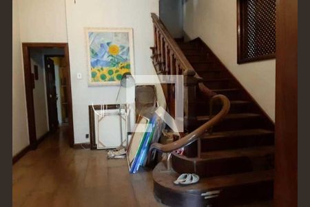 Casa à venda com 580m², 6 quartos e 2 vagas