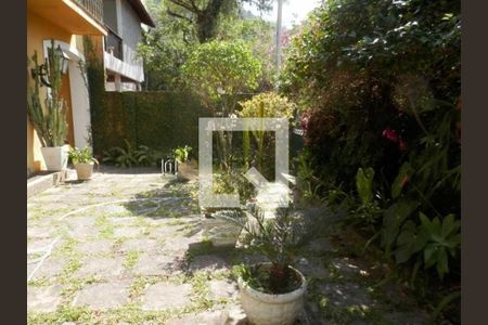Casa à venda com 580m², 6 quartos e 2 vagas