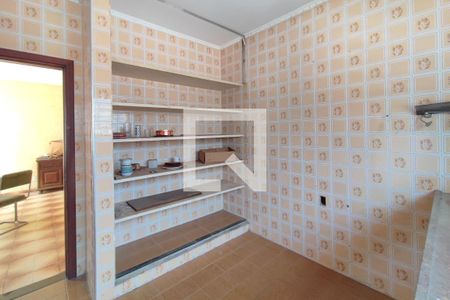 Casa à venda com 320m², 4 quartos e 4 vagasCozinha