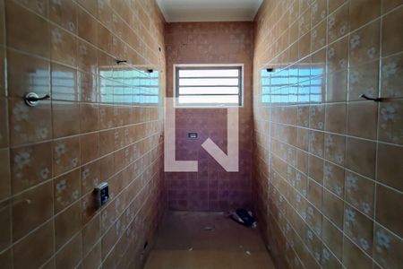 Casa à venda com 320m², 4 quartos e 4 vagasBanheiro Social