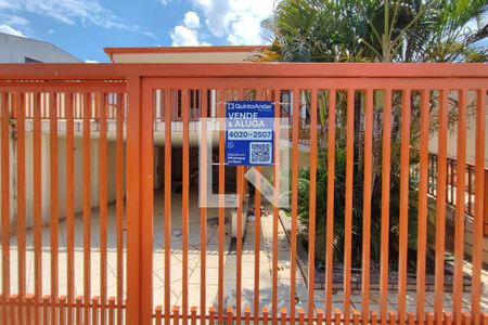 Casa à venda com 320m², 4 quartos e 4 vagasPLACA 