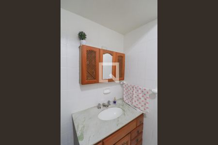 Casa à venda com 80m², 3 quartos e 1 vagaBanheiro