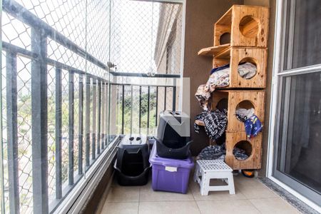Varanda de apartamento para alugar com 3 quartos, 74m² em Jardim Tupanci, Barueri