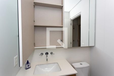 Apartamento à venda com 132m², 3 quartos e 3 vagas Apartamento à venda com 132m², 3 quartos e 3 vagasBanheiro Social