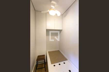 Apartamento à venda com 132m², 3 quartos e 3 vagas Apartamento à venda com 132m², 3 quartos e 3 vagasQuarto de Serviço