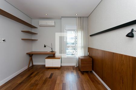 Apartamento à venda com 132m², 3 quartos e 3 vagas Apartamento à venda com 132m², 3 quartos e 3 vagasSuíte