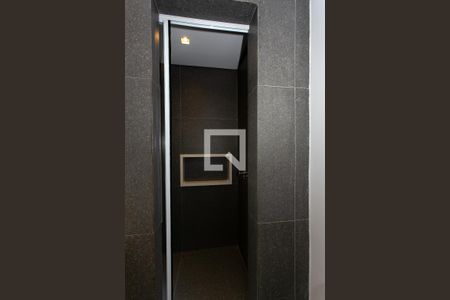 Apartamento à venda com 132m², 3 quartos e 3 vagas Apartamento à venda com 132m², 3 quartos e 3 vagasBanheiro da Suíte