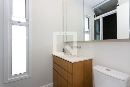 Apartamento à venda com 132m², 3 quartos e 3 vagas Apartamento à venda com 132m², 3 quartos e 3 vagasBanheiro Social