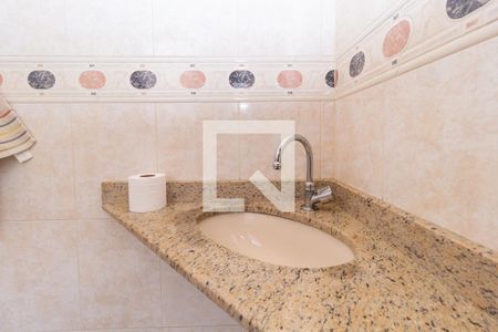 Casa de condomínio à venda com 121m², 2 quartos e 2 vagasBanheiro da Suíte 1