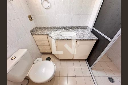 Apartamento à venda com 63m², 2 quartos e 2 vagas Apartamento à venda com 63m², 2 quartos e 2 vagasBanheiro da Suíte
