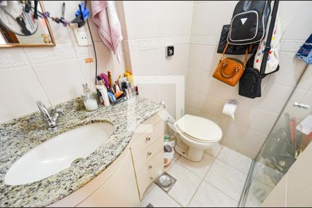 Apartamento à venda com 196m², 3 quartos e 2 vagasBanheiro suite