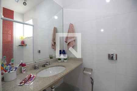 Casa de condomínio à venda com 107m², 3 quartos e 1 vagaBanheiro Social