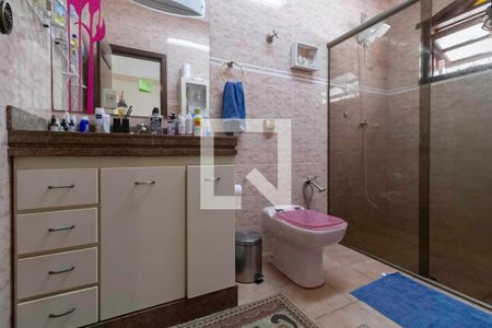 Casa à venda com 400m², 4 quartos e 4 vagas Casa à venda com 400m², 4 quartos e 4 vagasBanheiro da suíte