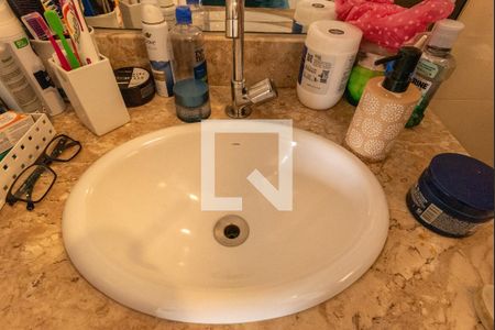 Apartamento à venda com 75m², 3 quartos e 1 vaga Apartamento à venda com 75m², 3 quartos e 1 vagaBanheiro da Suíte