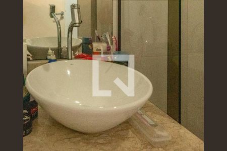 Apartamento à venda com 75m², 3 quartos e 1 vaga Apartamento à venda com 75m², 3 quartos e 1 vagaBanheiro