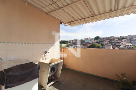 Casa à venda com 95m², 3 quartos e 3 vagas Casa à venda com 95m², 3 quartos e 3 vagasQuintal