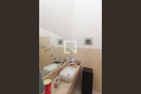 Casa à venda com 95m², 3 quartos e 3 vagas Casa à venda com 95m², 3 quartos e 3 vagasBanheiro