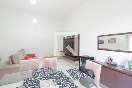 Casa à venda com 95m², 3 quartos e 3 vagas Casa à venda com 95m², 3 quartos e 3 vagasCasa 2