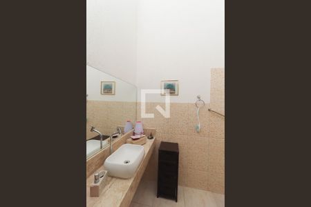 Casa à venda com 95m², 3 quartos e 3 vagas Casa à venda com 95m², 3 quartos e 3 vagasBanheiro