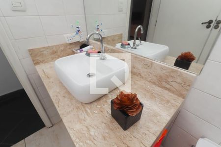 Casa à venda com 95m², 3 quartos e 3 vagas Casa à venda com 95m², 3 quartos e 3 vagasBanheiro 2