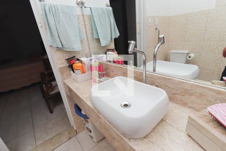 Casa à venda com 95m², 3 quartos e 3 vagas Casa à venda com 95m², 3 quartos e 3 vagasBanheiro