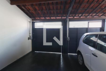 Casa à venda com 95m², 3 quartos e 3 vagas Casa à venda com 95m², 3 quartos e 3 vagasGaragem