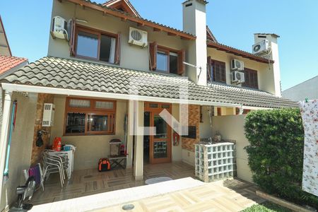 Casa à venda com 175m², 3 quartos e 2 vagasFachada fundos