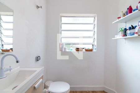 Casa à venda com 235m², 4 quartos e 2 vagasBanheiro Social - Casa 1