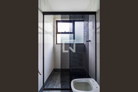 Apartamento à venda com 213m², 3 quartos e 3 vagas Apartamento à venda com 213m², 3 quartos e 3 vagasBanheiro do Quarto 2