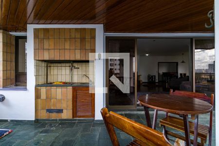 Apartamento à venda com 213m², 3 quartos e 3 vagas Apartamento à venda com 213m², 3 quartos e 3 vagasvaranda